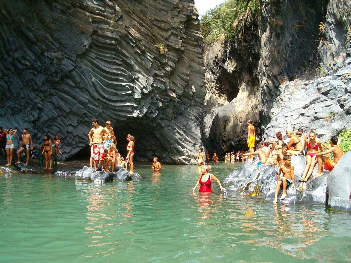 "The Gole Of Alcantara Living In The Dream'S Room" Graniti المظهر الخارجي الصورة